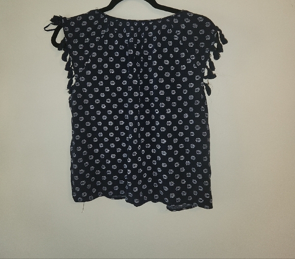 1. State Navy Floral Top - Picture 4 of 4